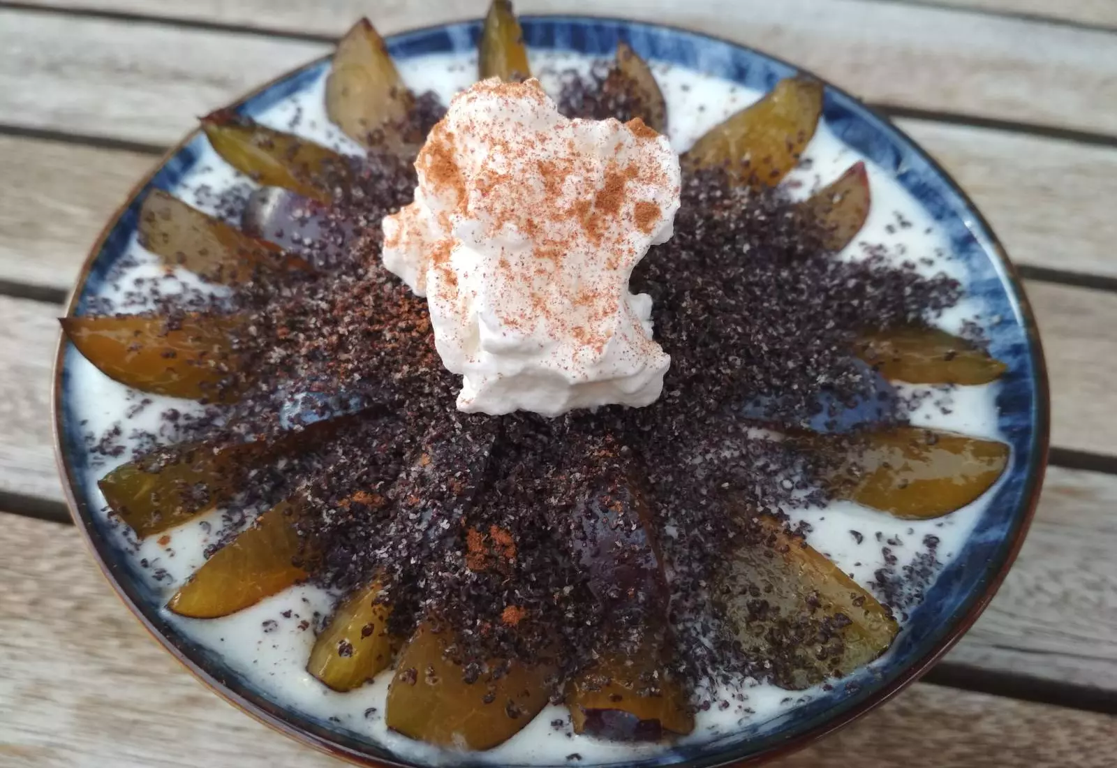 Květáková "krupicová" kaše s ovocem a makem